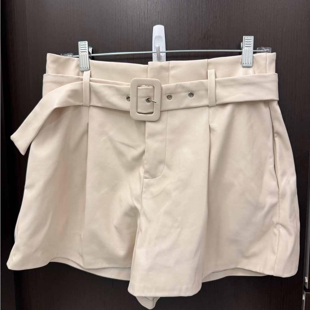 DO+BE High Waist Cream Leather Shorts